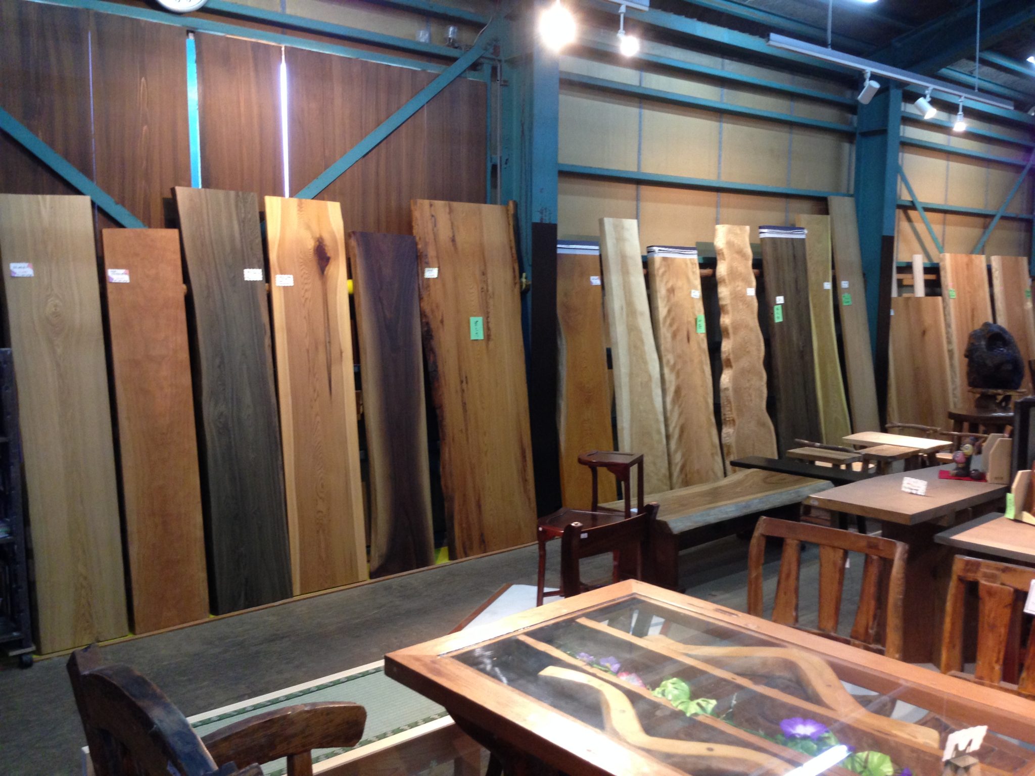 ｢森の贈り物をあなたに！」 銘木ツアーズ (記念品/無垢のまな板付）