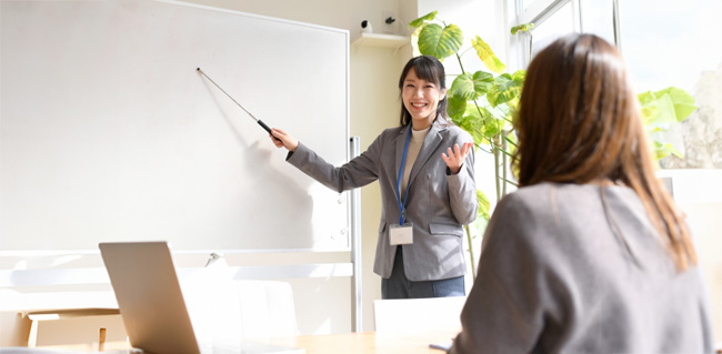 [セミナー] お肌のシミについて考えよう！ <シミ改善エステ体験(120分)チケット付き>