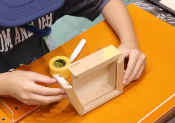 ものづくりの楽しさと職人の技を体感！【 スズハル工場見学＆木箱づくり体験】